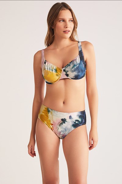 Kadın BIKINI Arte Renkli Desenli Toparlayıcı Bikini Ürün Kodu: 1M13MBKY241.021-C00184